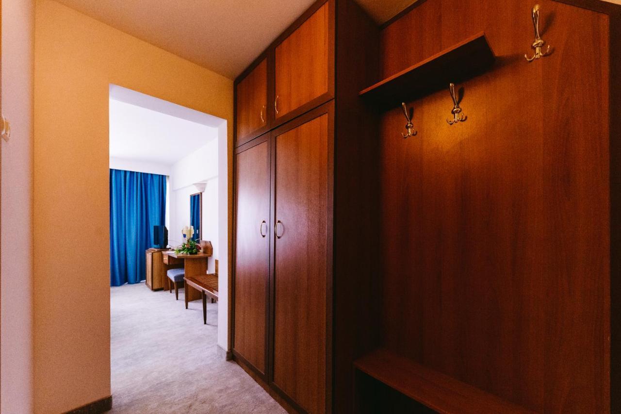 Hotel Condor ママイア エクステリア 写真