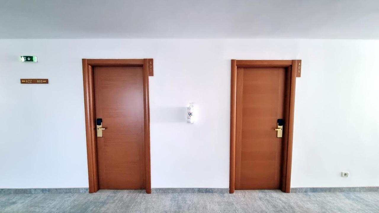 Hotel Condor ママイア エクステリア 写真
